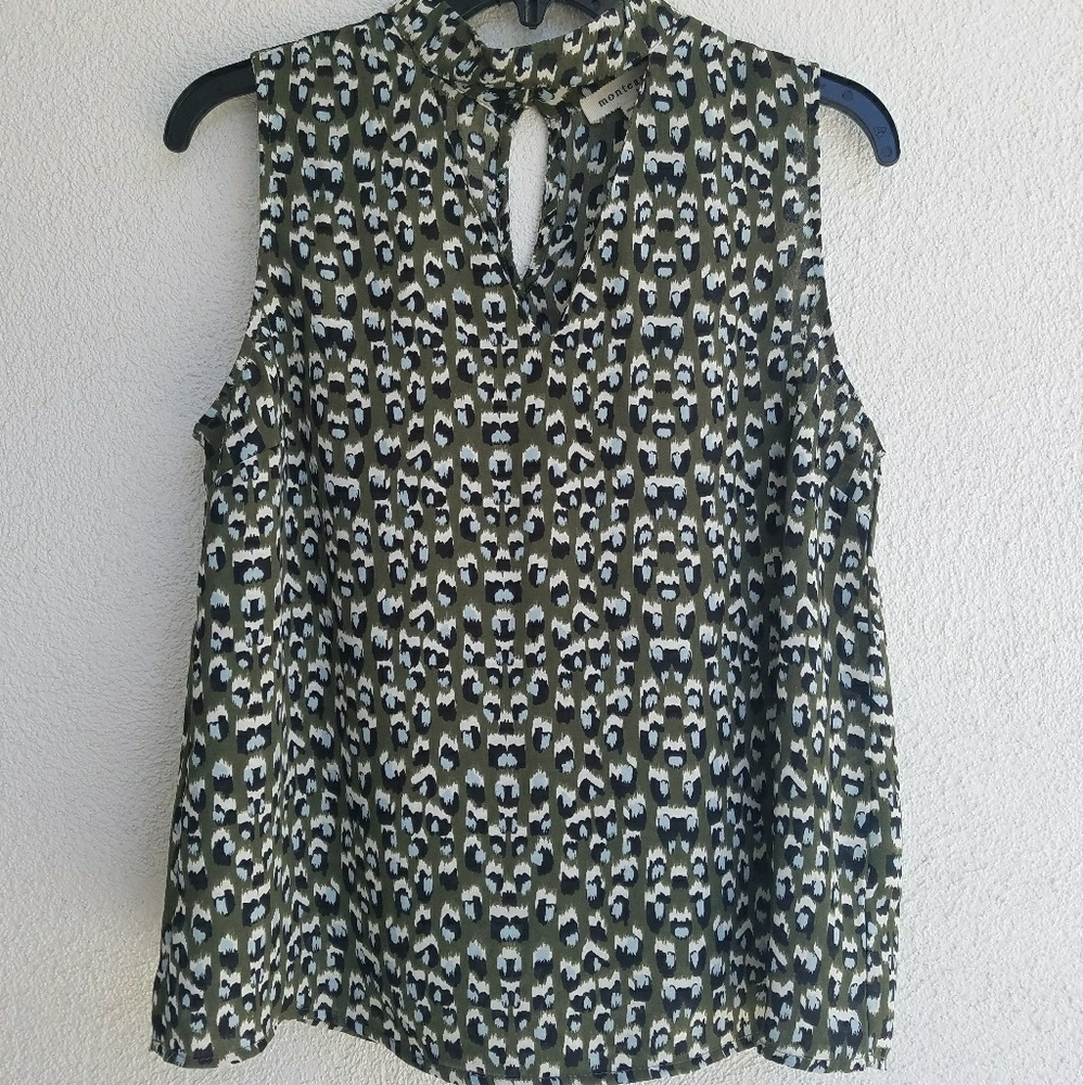 V-neck with choker top